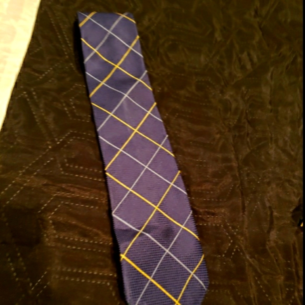 Tommy Hilfiger Necktie- Blue & Yellow Design.